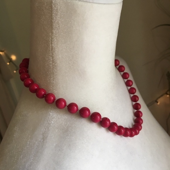 Red Beaded Beads Simple Necklace - Picture 2 of 5